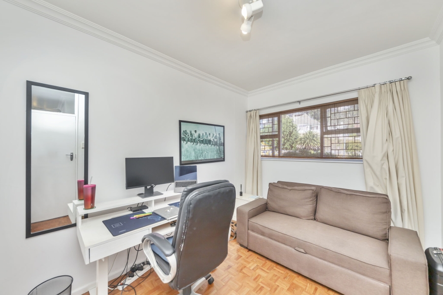 To Let 2 Bedroom Property for Rent in Green Point Western Cape
